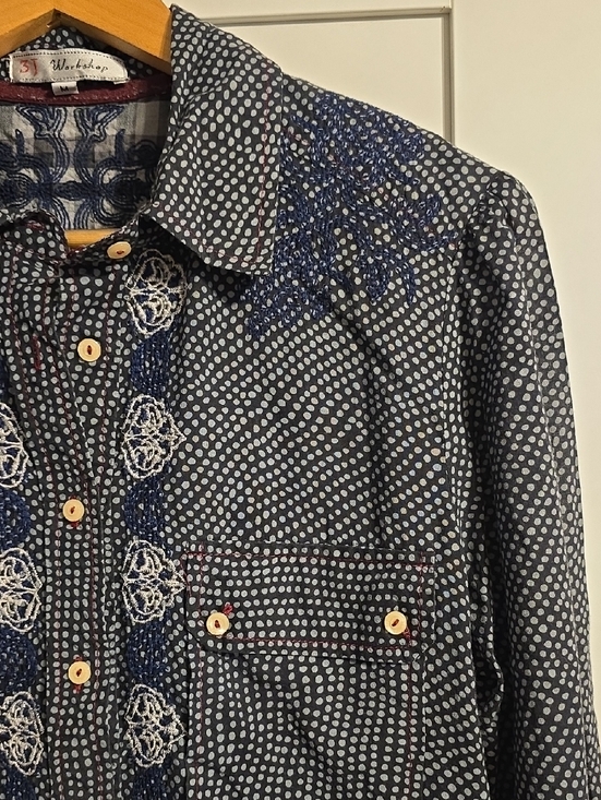3J Workshop by Johnny Was Top Blouse Medium Navy Polka-Dot Embroidered Boho-Chic - Picture 3 of 11